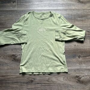 Women’s long sleeve